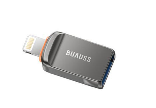 Adattatore OTG da Lightning a USB per passaggio dati.